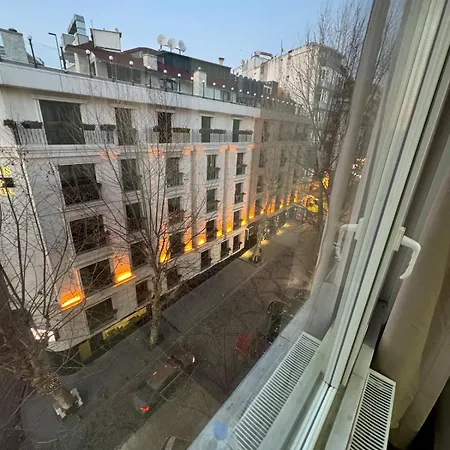 Daire Bosphorus View And Cozy House!